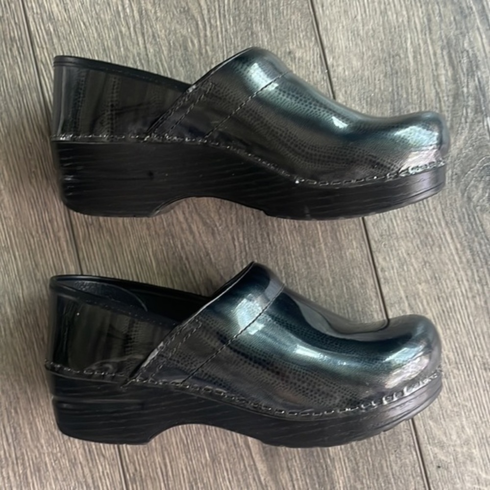 Dansko shoes, size 6 black silver shimmer Mirror effect
